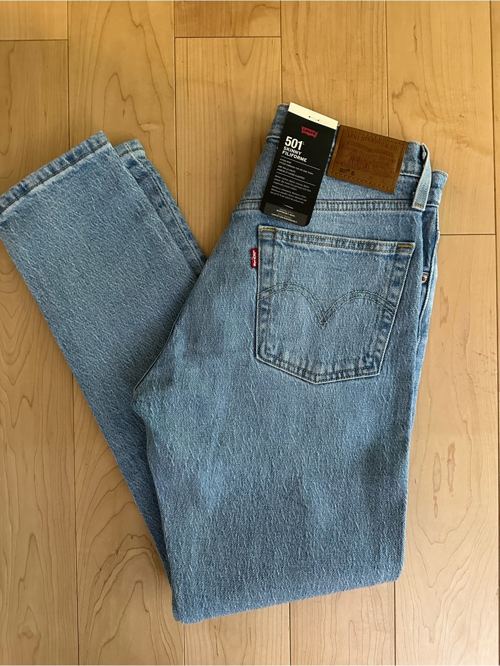 BNWT- Aritzia Premium Levi's 501 Skinny High Rise Jeans in Tango Lightwash Denim